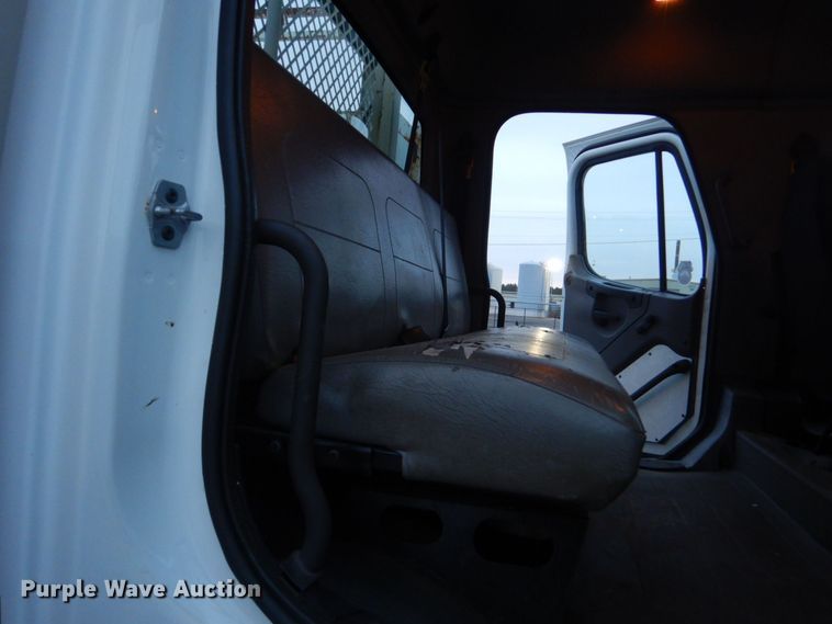 image for item MM9627 2010 Freightliner Business Class M2  utility / service truck