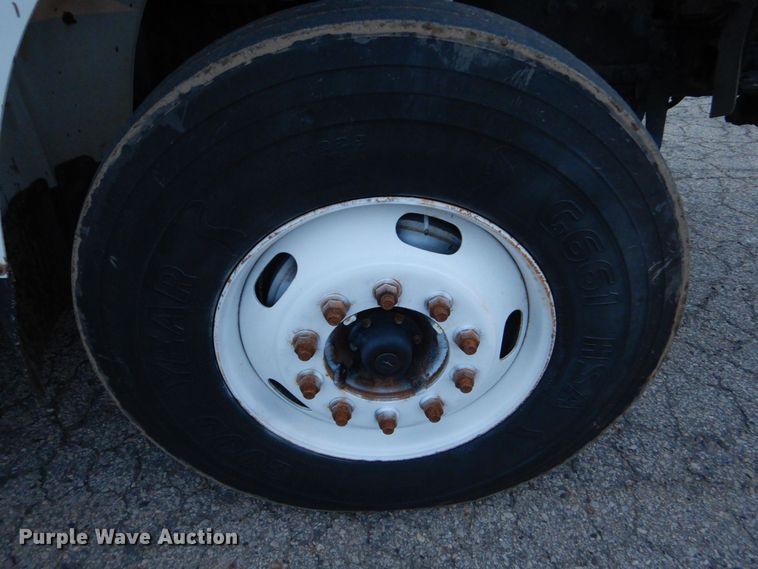 image for item MM9627 2010 Freightliner Business Class M2  utility / service truck