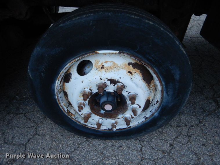 image for item MM9627 2010 Freightliner Business Class M2  utility / service truck