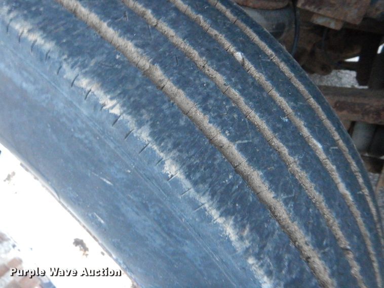 image for item MM9627 2010 Freightliner Business Class M2  utility / service truck