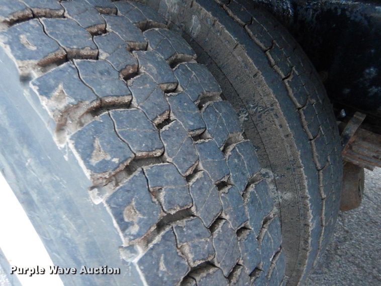 image for item MM9627 2010 Freightliner Business Class M2  utility / service truck