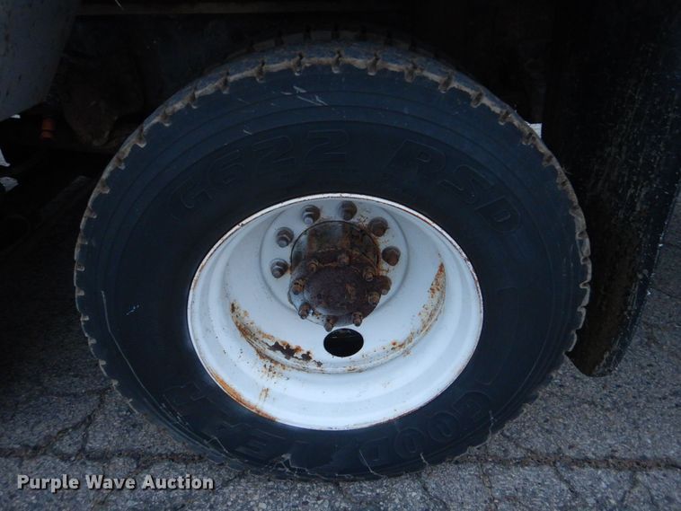 image for item MM9627 2010 Freightliner Business Class M2  utility / service truck