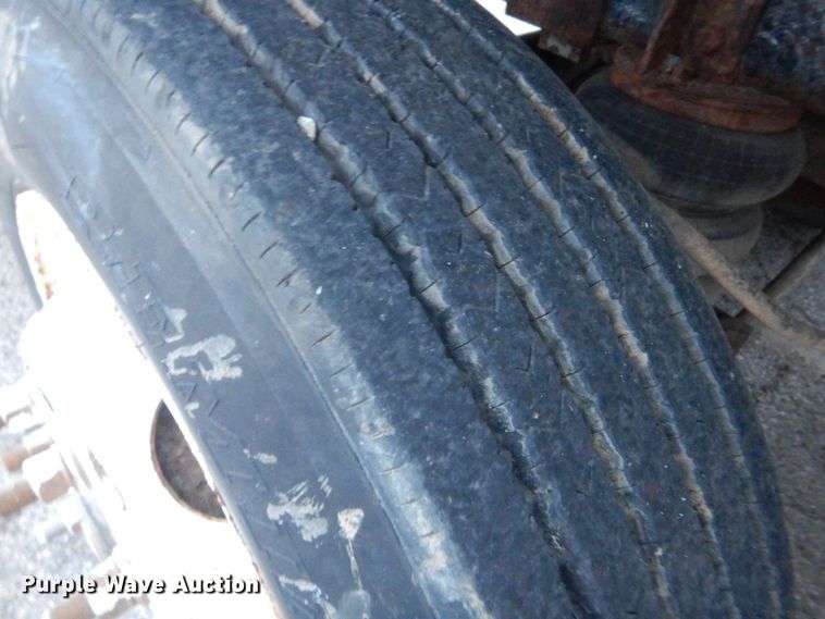 image for item MM9627 2010 Freightliner Business Class M2  utility / service truck