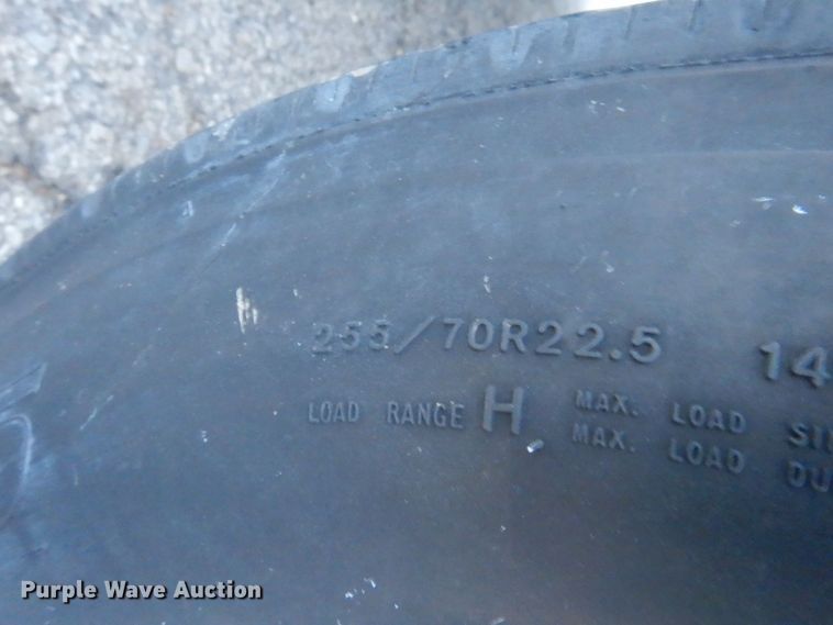 image for item MM9627 2010 Freightliner Business Class M2  utility / service truck