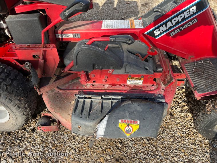 image for item MN9516 Snapper SR1433  lawn mower