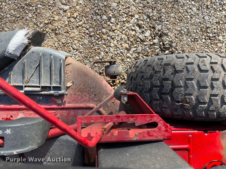 image for item MN9516 Snapper SR1433  lawn mower