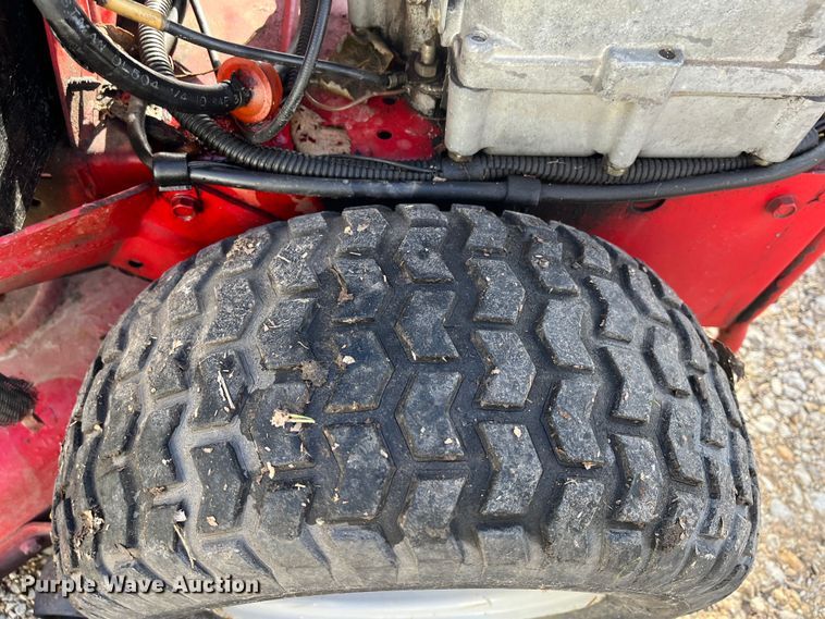 image for item MN9516 Snapper SR1433  lawn mower