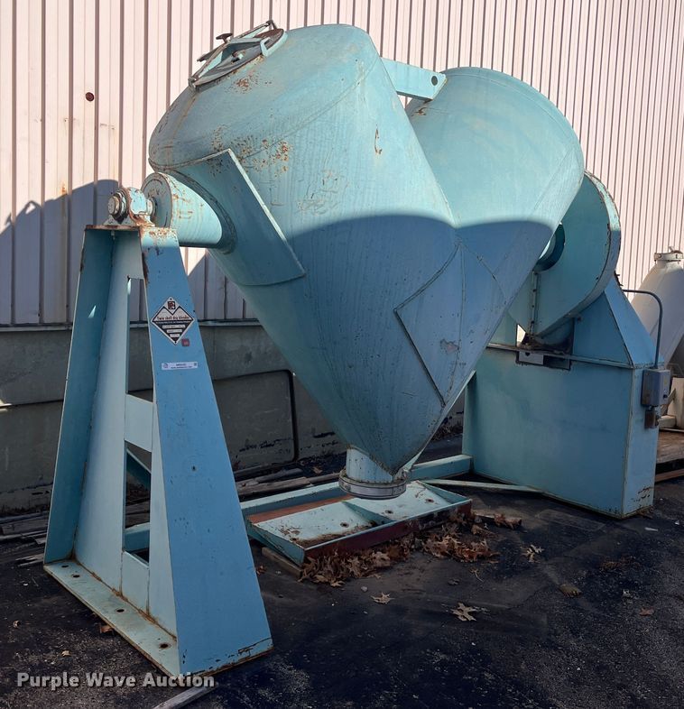 image for item MN9522 (2) Patterson-Kelly twin shell dry blenders