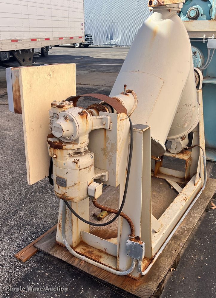 image for item MN9522 (2) Patterson-Kelly twin shell dry blenders