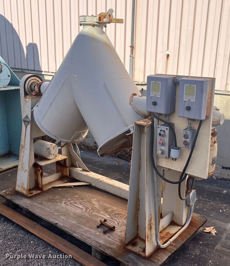 image for item MN9522 (2) Patterson-Kelly twin shell dry blenders