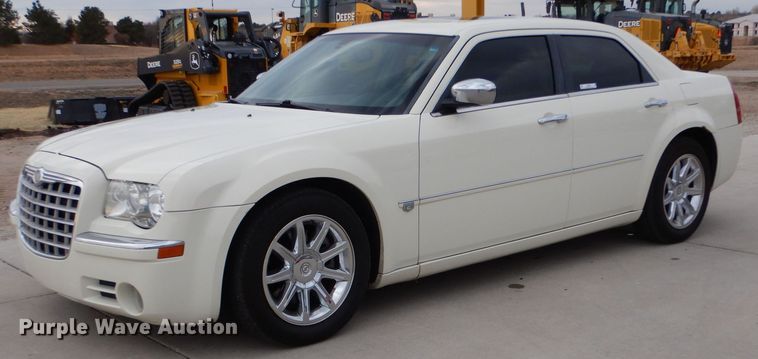 image for item MP9040 2006 Chrysler 300C