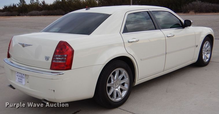 image for item MP9040 2006 Chrysler 300C