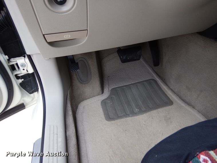 image for item MP9040 2006 Chrysler 300C