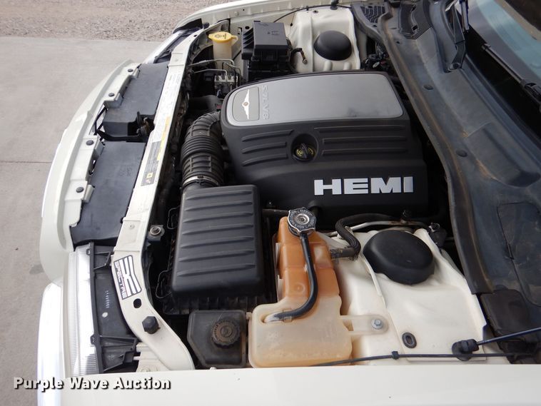 image for item MP9040 2006 Chrysler 300C