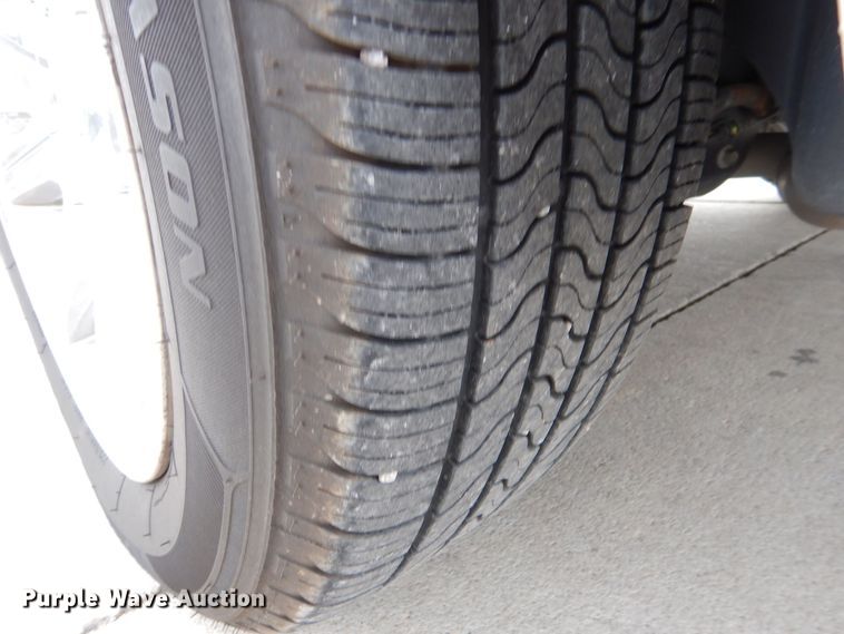 image for item MP9040 2006 Chrysler 300C