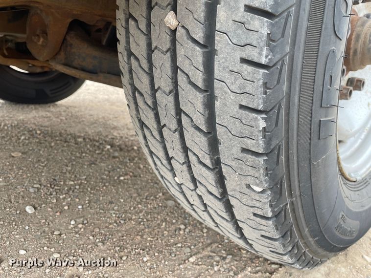 image for item MP9041 2002 Chevrolet Express 3500  van