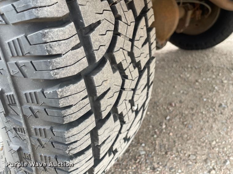 image for item MP9041 2002 Chevrolet Express 3500  van