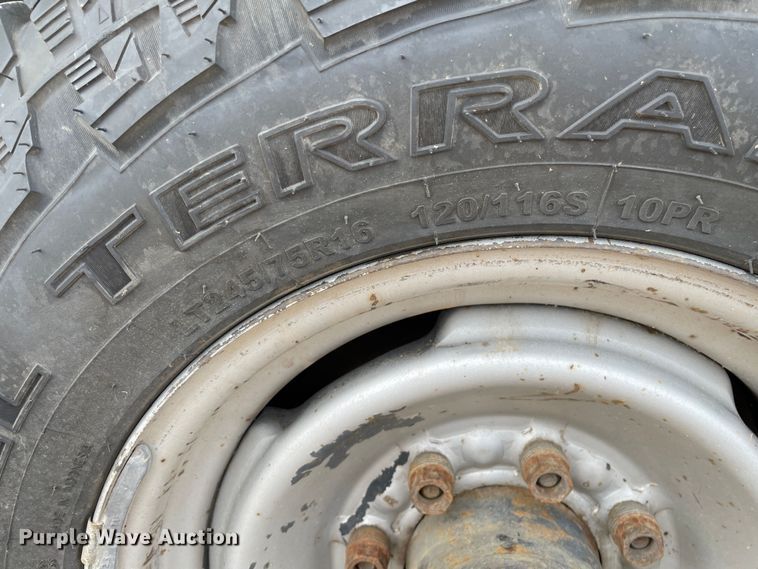 image for item MP9041 2002 Chevrolet Express 3500  van