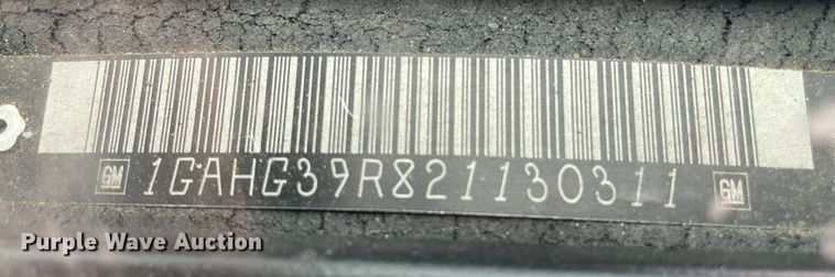 image for item MP9041 2002 Chevrolet Express 3500  van