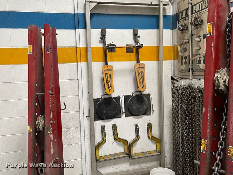 Kansas Jack MagnaRack collision frame straightener in Garden City, KS