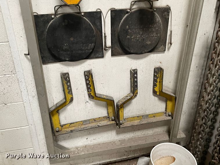 image for item MP9042 Kansas Jack Magna-Rack  collision frame straightener