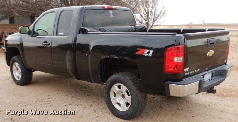 image for item MP9057 2008 Chevrolet Silverado 1500  Ext. Cab pickup truck
