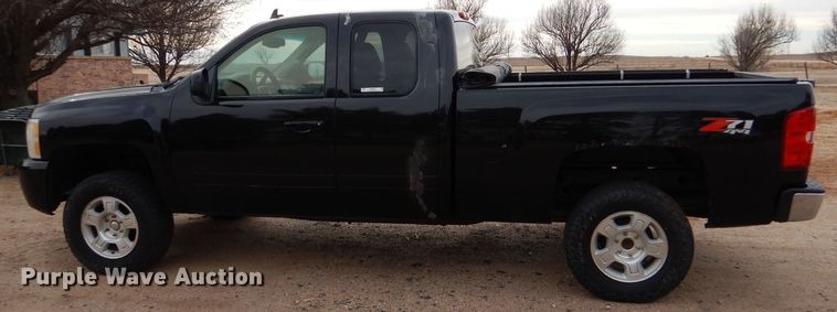 image for item MP9057 2008 Chevrolet Silverado 1500  Ext. Cab pickup truck