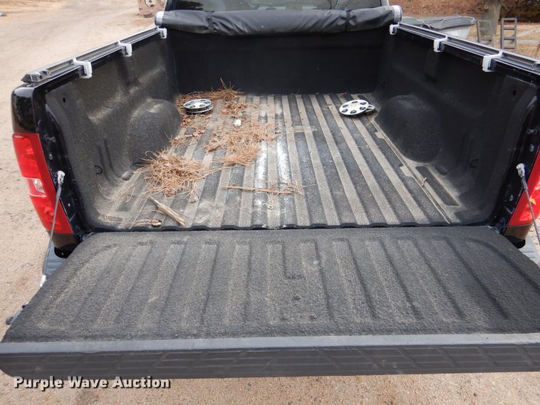 image for item MP9057 2008 Chevrolet Silverado 1500  Ext. Cab pickup truck