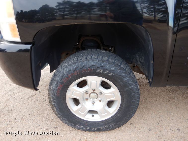 image for item MP9057 2008 Chevrolet Silverado 1500  Ext. Cab pickup truck