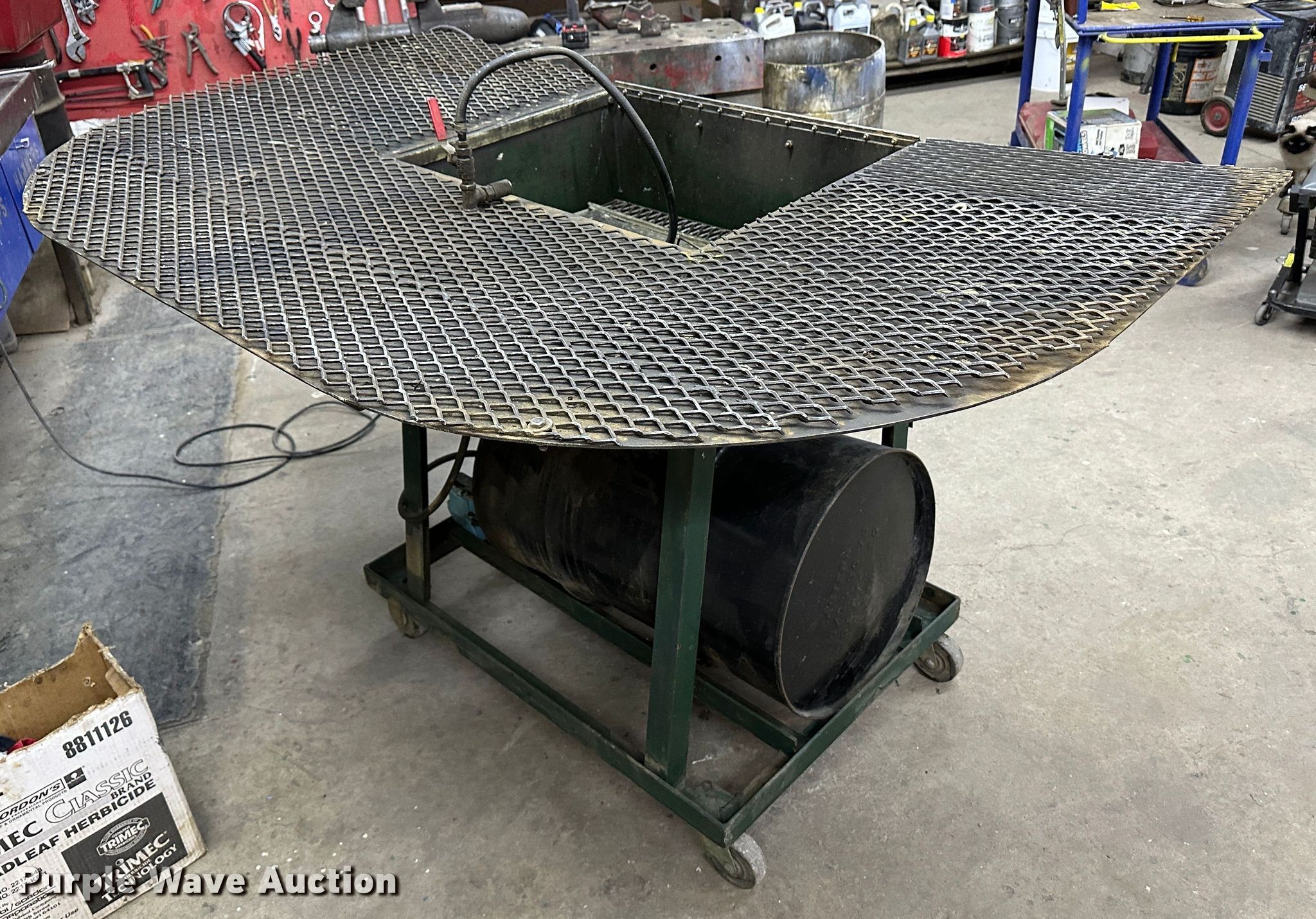 Parts cleaner in Quinter, KS Item JD9622 sold Purple Wave