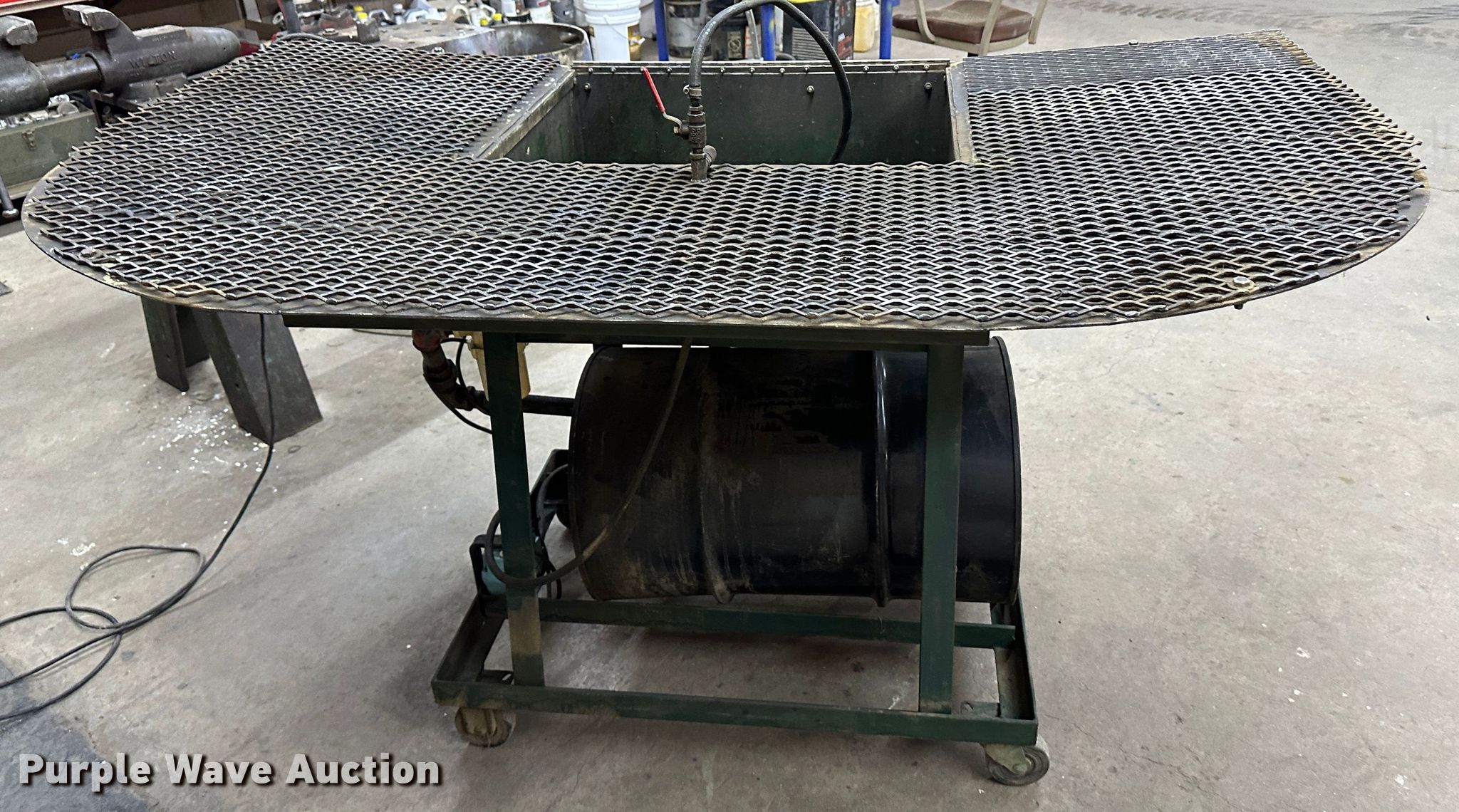 Parts cleaner in Quinter, KS Item JD9622 sold Purple Wave