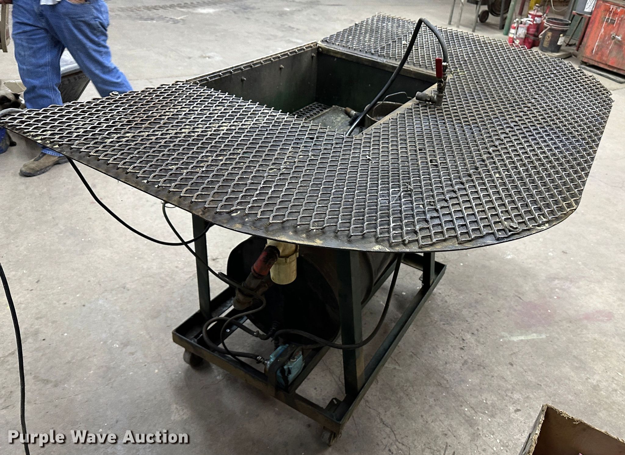 Parts cleaner in Quinter, KS Item JD9622 sold Purple Wave