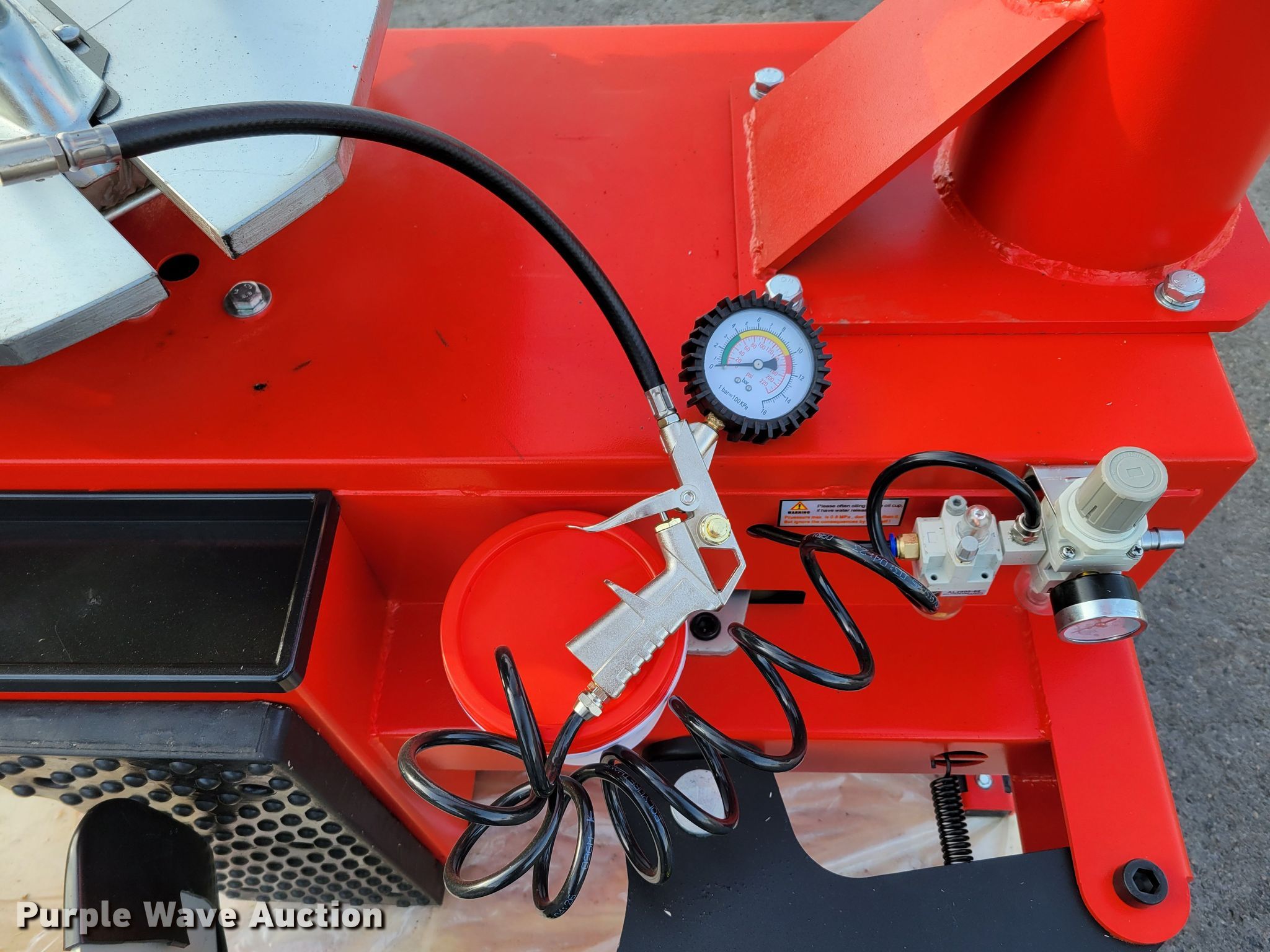 2022 Tyre Changer TC24 tire machine in Waterloo, NE Item LY9899 for