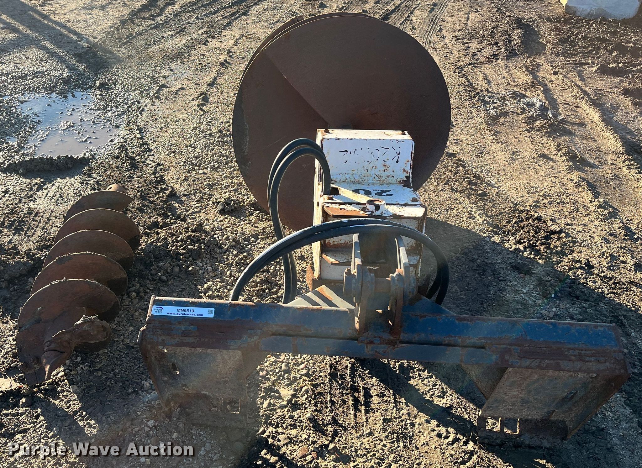 Bobcat skid steer auger in Kansas City, KS Item MN9519 sold Purple Wave