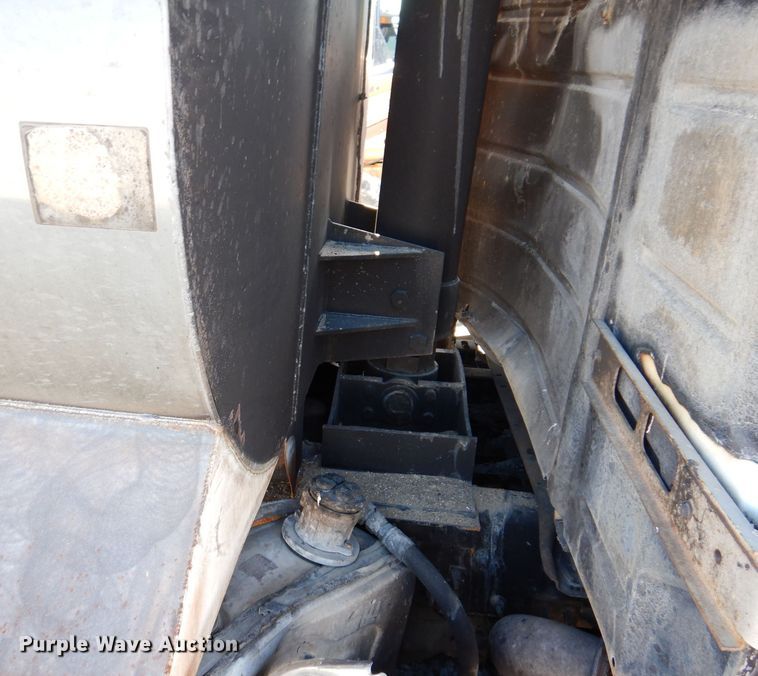 image for item DK2041 2020 Volvo VHD  dump truck