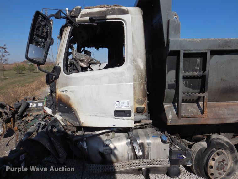 image for item DK2041 2020 Volvo VHD  dump truck