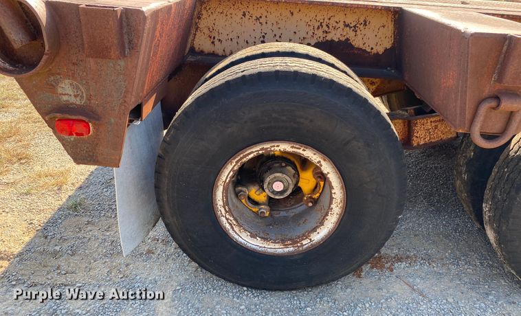 image for item DK6474 1980 Trailmobile 50-L-3FSG oilfield trailer