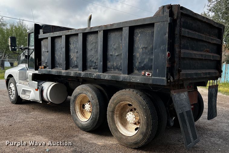 image for item DQ1946 1992 Kenworth T660  dump truck