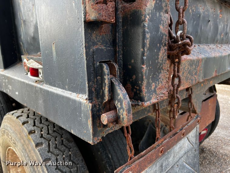 image for item DQ1946 1992 Kenworth T660  dump truck