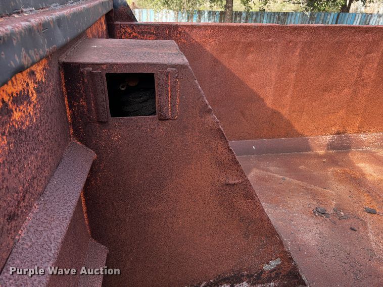 image for item DQ1946 1992 Kenworth T660  dump truck