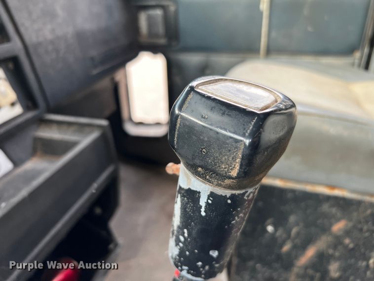 image for item DQ1946 1992 Kenworth T660  dump truck