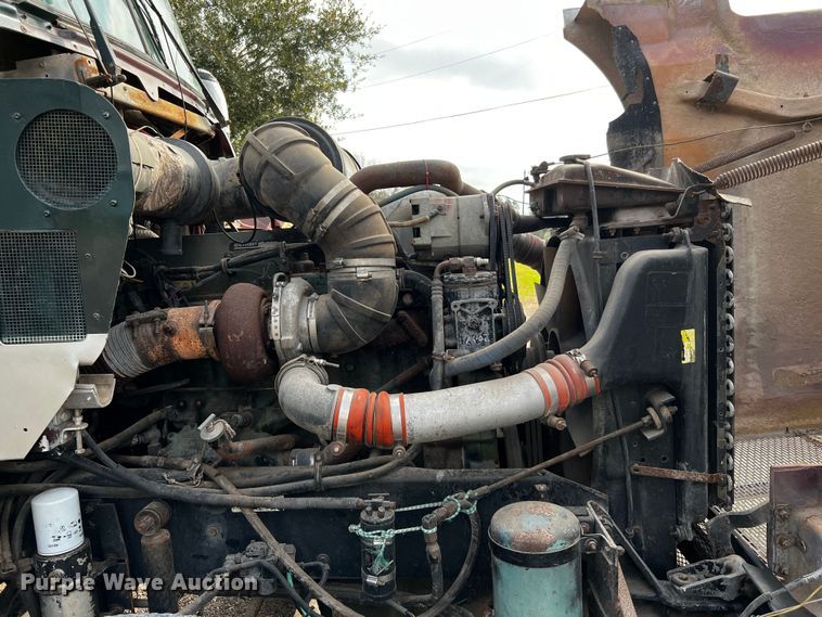 image for item DQ1946 1992 Kenworth T660  dump truck