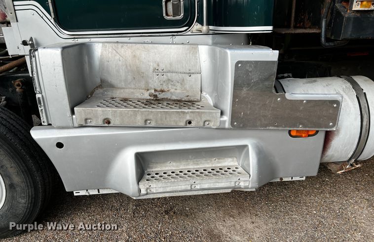 image for item DQ1946 1992 Kenworth T660  dump truck