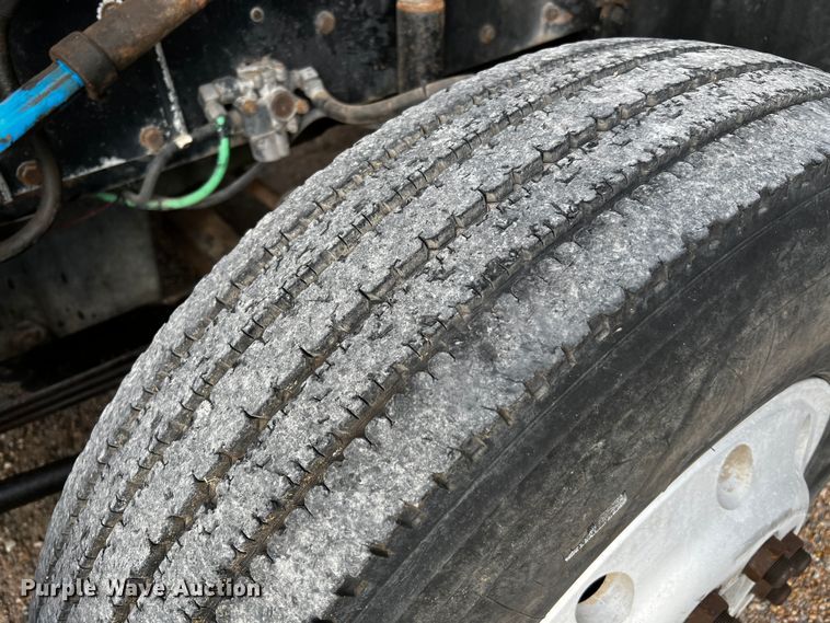 image for item DQ1946 1992 Kenworth T660  dump truck