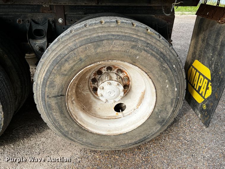 image for item DQ1946 1992 Kenworth T660  dump truck