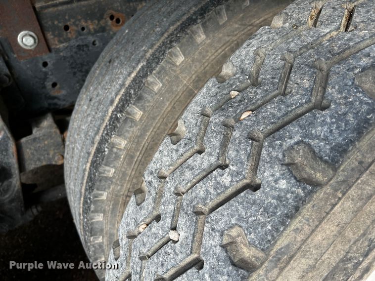 image for item DQ1946 1992 Kenworth T660  dump truck