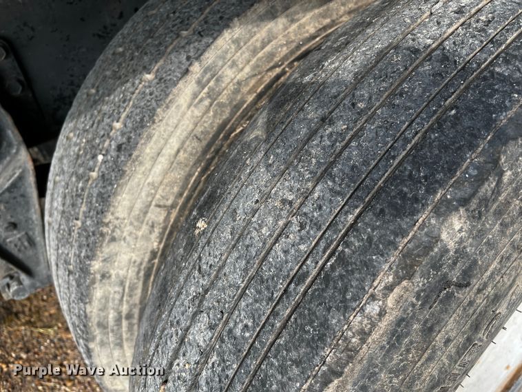 image for item DQ1946 1992 Kenworth T660  dump truck