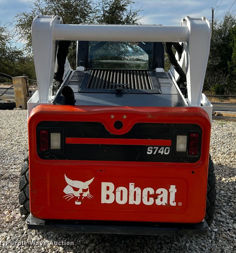 image for item DQ1947 2016 Bobcat S740  skid steer loader
