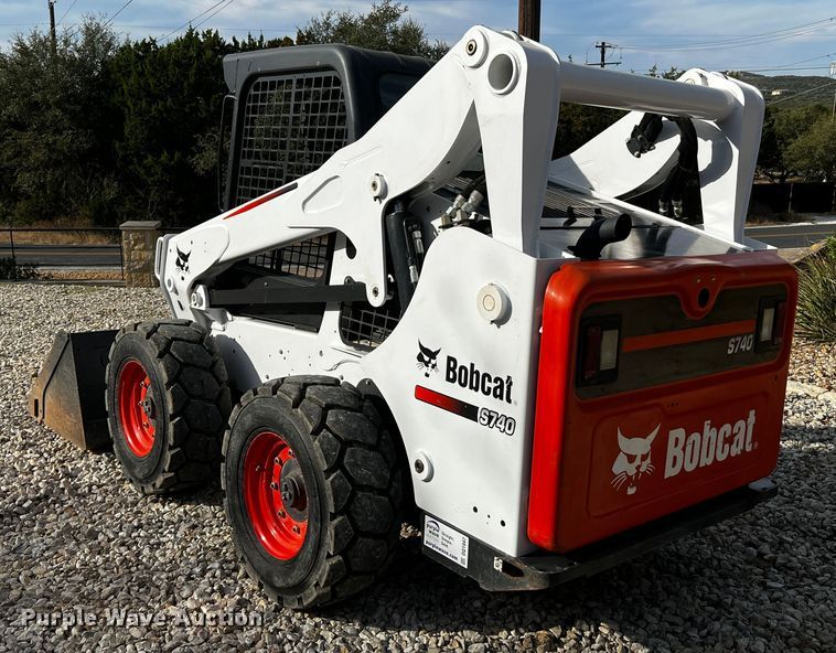 image for item DQ1947 2016 Bobcat S740  skid steer loader