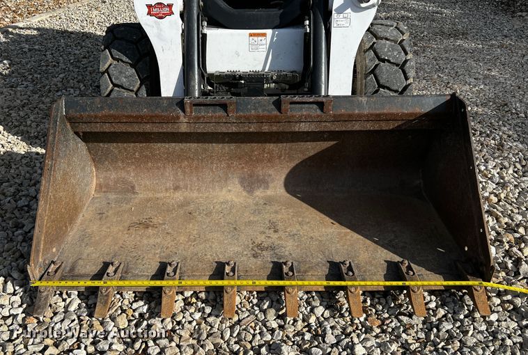 image for item DQ1947 2016 Bobcat S740  skid steer loader